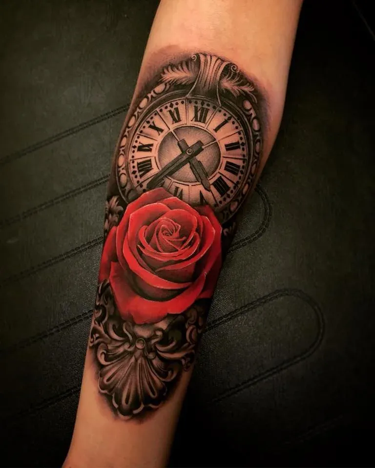 Tattoo Reloj Con Una Rosa