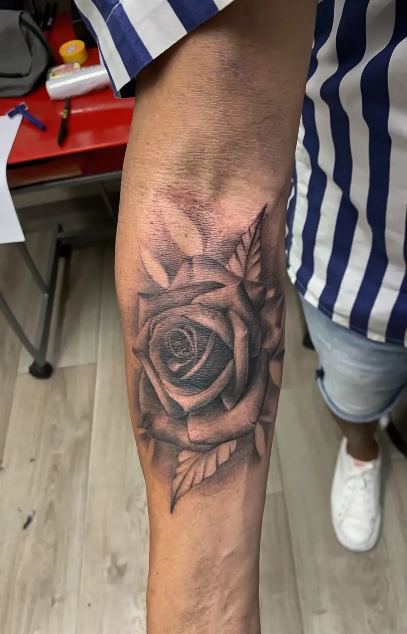 Tattoo Rosa realista